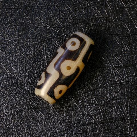 藏區型五小年份九眼天珠（3800） (1)