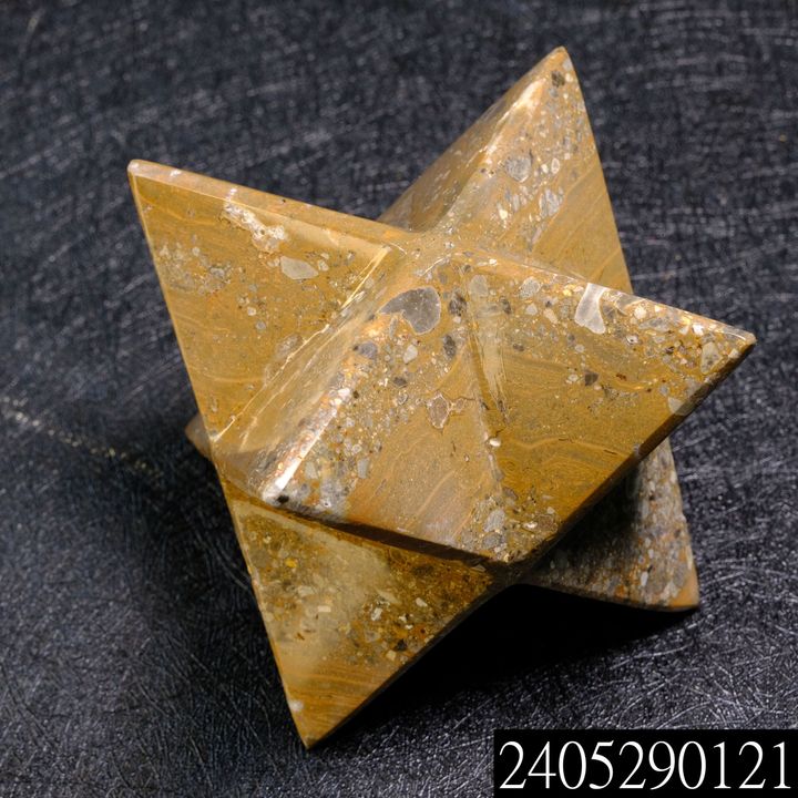 2405290121