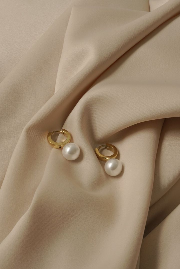 Obsession Earrings (Gold Color)