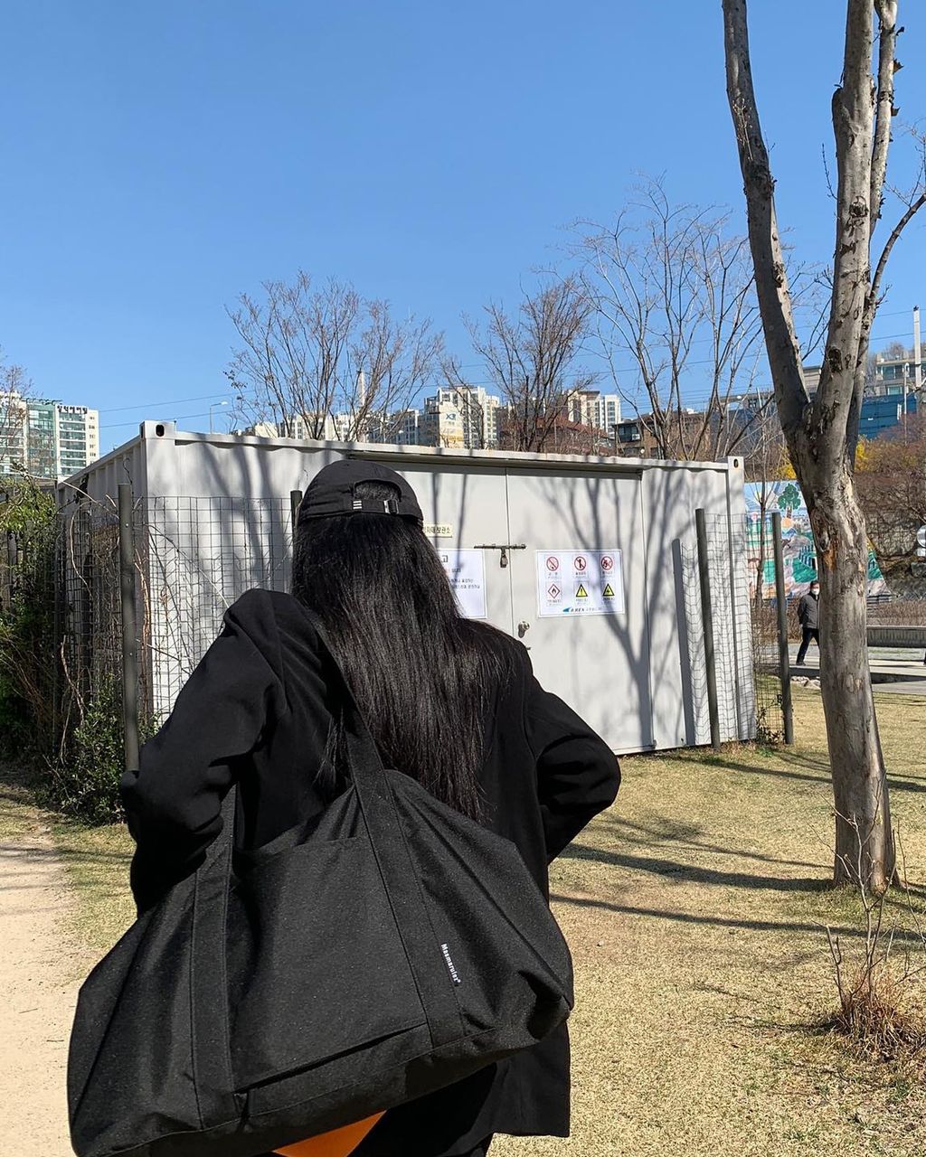 MASMARULEZ BIG TRAVEL BAG-BLACK 巨大黑色手提旅行包(僅包包) – XOX