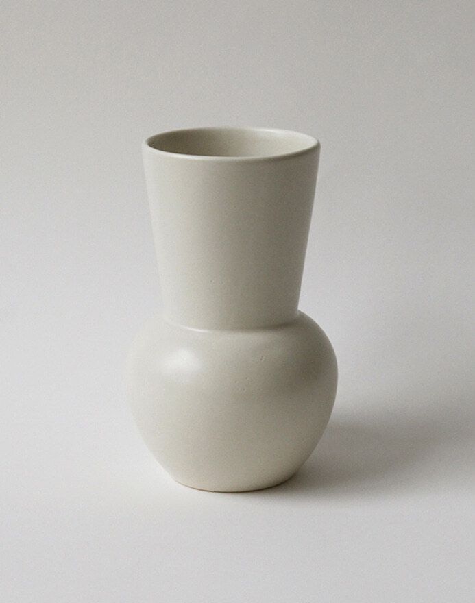 Plain Vase · Fog · Large (1)