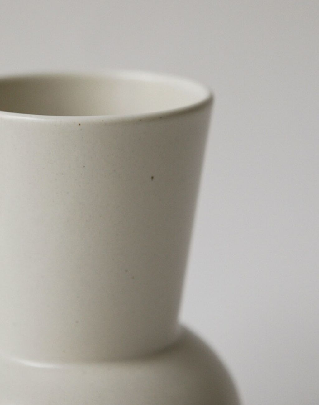 Plain Vase · Fog · Small (7)