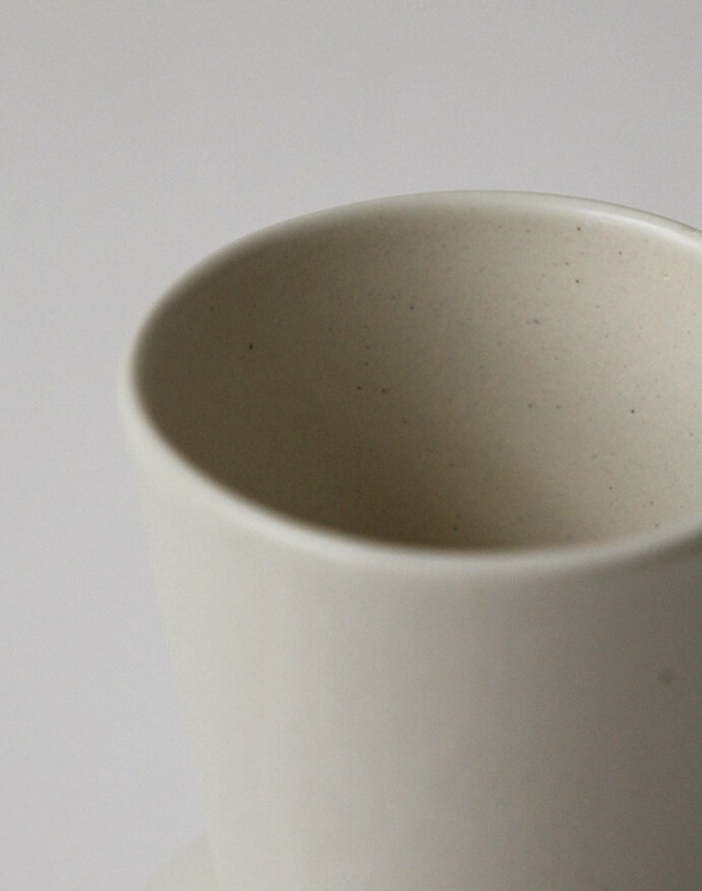 Plain Vase · Fog · Small (9)