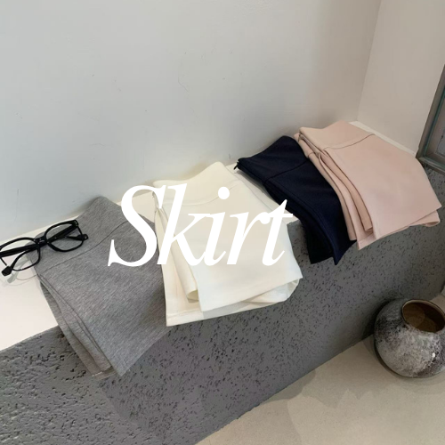 Black White Minimal Modern Simple Bold Business Mag Logo (6)