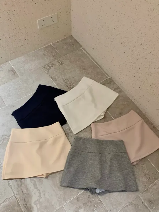 𝑆𝑜𝑓𝑡 𝐶𝑙𝑜𝑢𝑑 𝐷𝑎𝑖𝑙𝑦 𝑆𝑘𝑖𝑟𝑡♡ | megumi.room by tyng