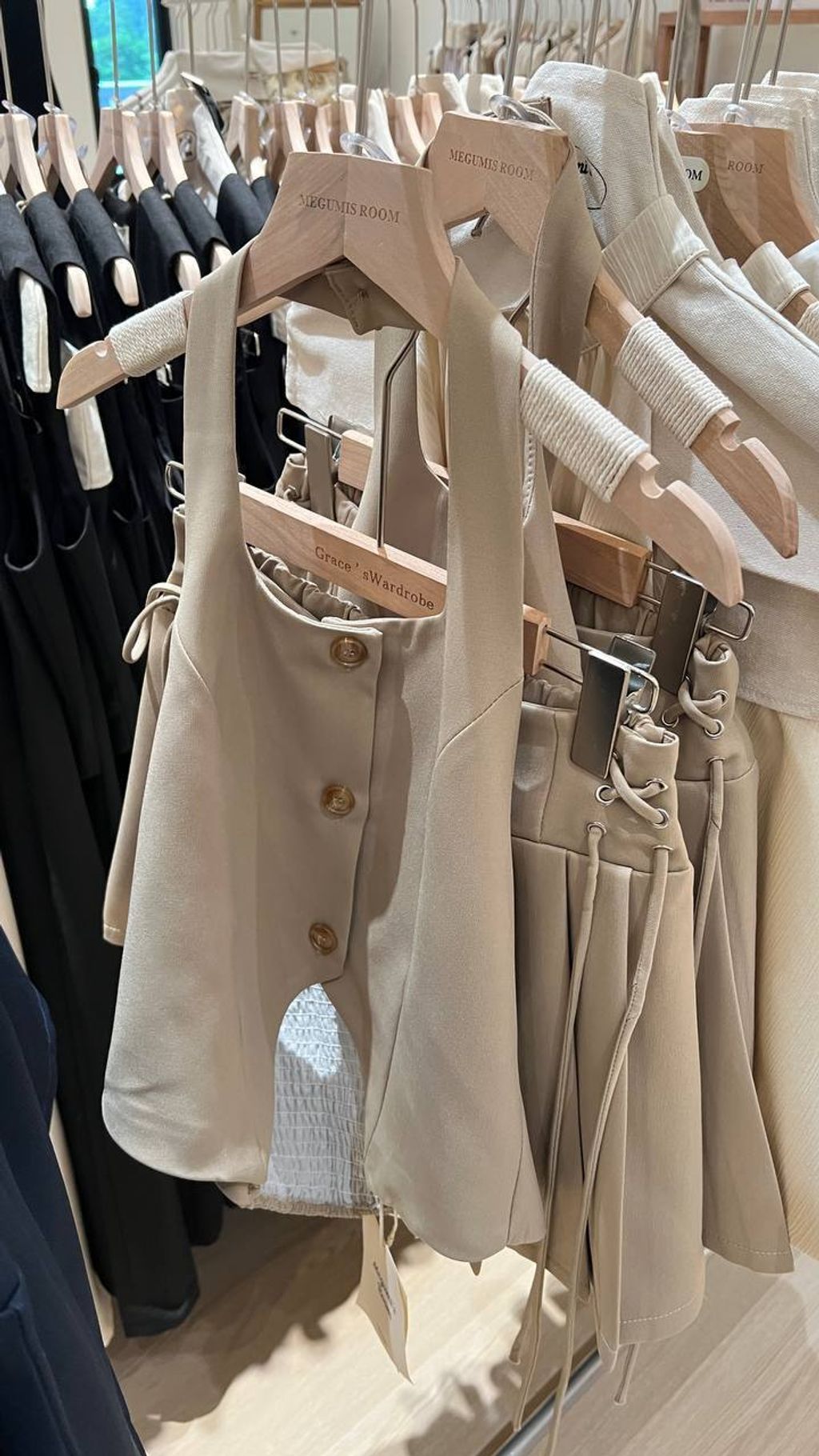 photo_6260141574289735652_y