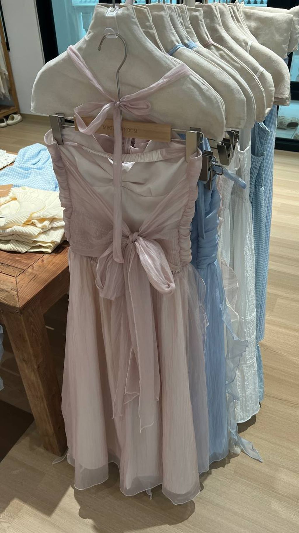 photo_6282990250548643410_y