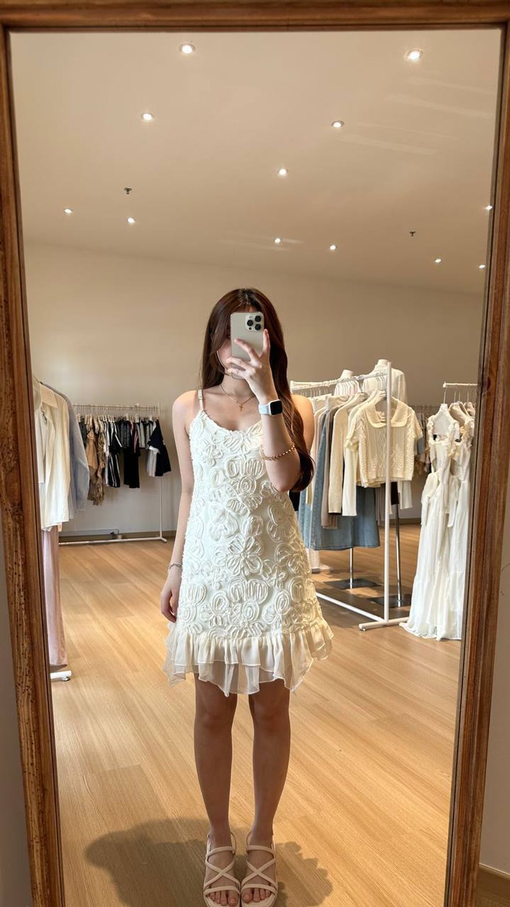 photo_6310046160806593558_y