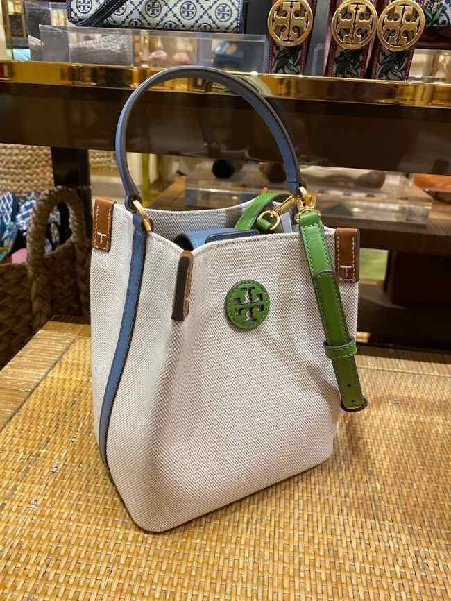 ★丁度良いサイズ★TORY BURCH BLAKE CANVAS BUCKET BAG ２WAY Brand New Authentic Tory Burch Blake Canvas Bucket Bag | eBay