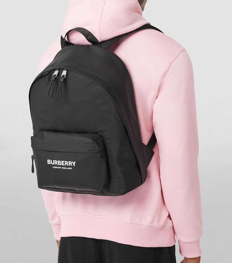 burberry-econyl-logo-print-backpack_14445769_31464622_2048