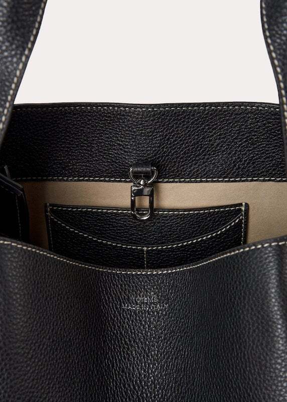 TOTEME_PF23_BAGS_233-9111-613_BUCKET_BAG_BLACK_4_GB_1296x