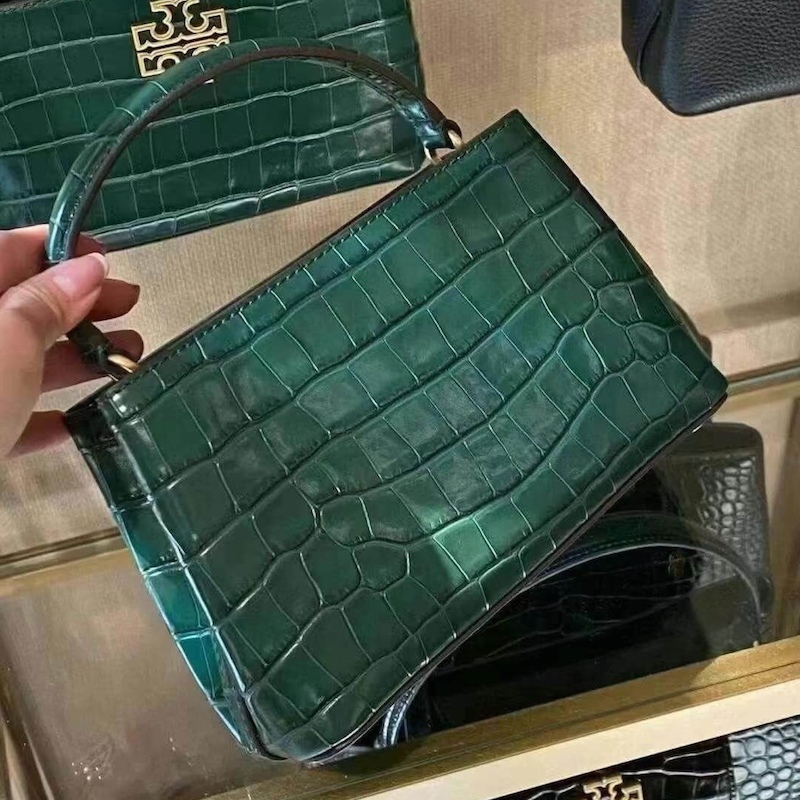 52921140