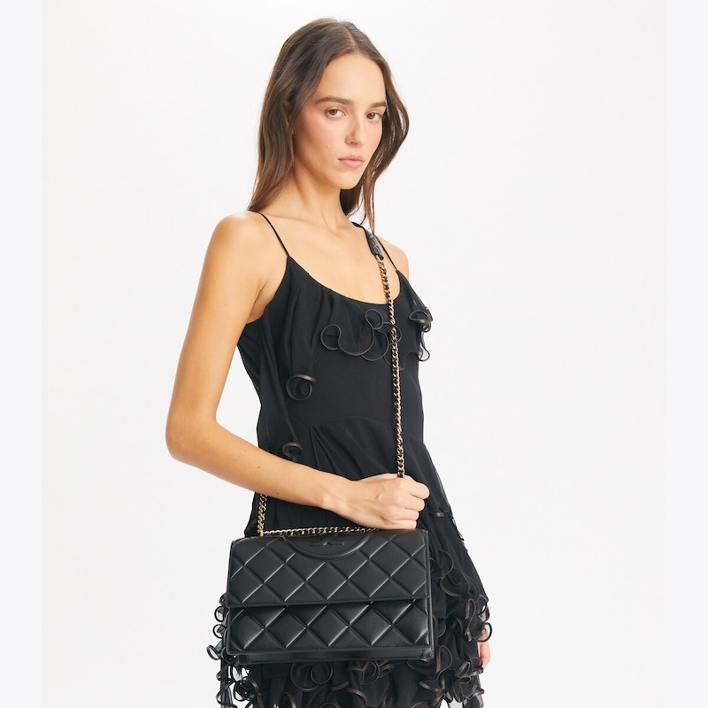 fleming-convertible-shoulder-bag-additional-on-model.TB_164799_001_20241009_OMADD.pdp-1200x1200