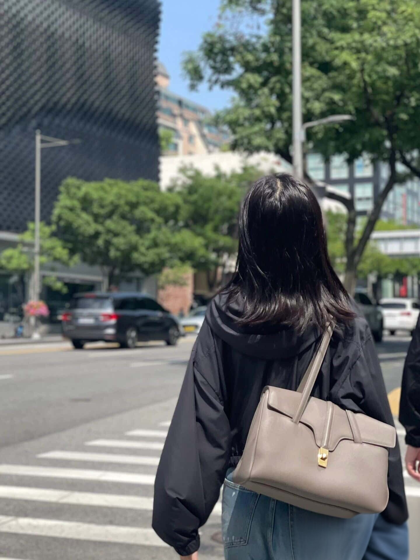 imgi_21_IMG_8753186596