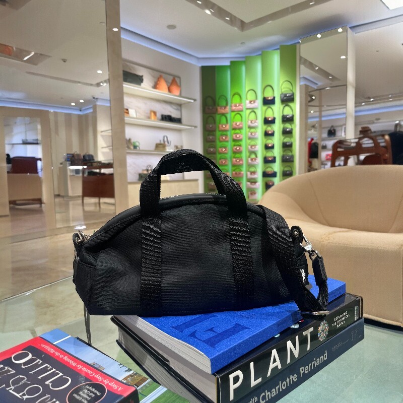 1704980_1040g3k831ot956qrh4105o6b8a80bv1vf5h0oo8 (1)