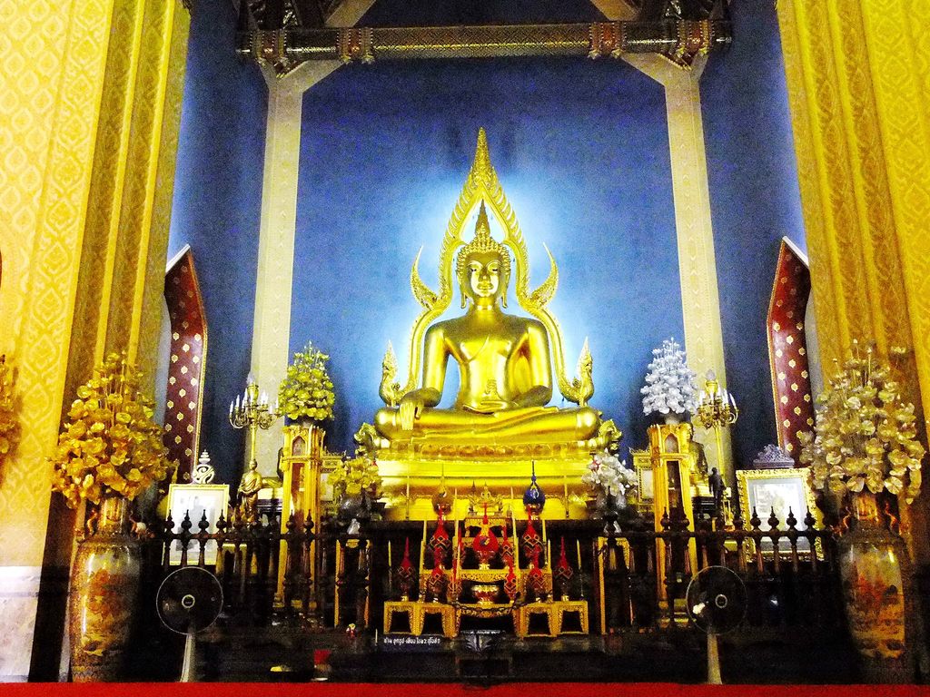 Bangkok_wat_mable_temple 7