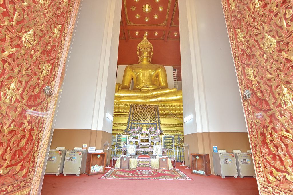 Ayuttaya_wat_mongkol_bopit 1