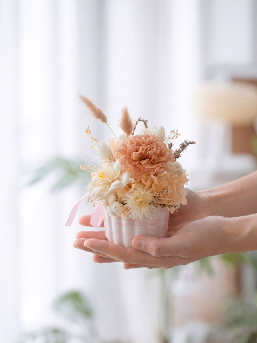 Jesmonite Taiwan 英國爵石｜環保永續創作媒材 | 英式手作花器 × 法式花藝