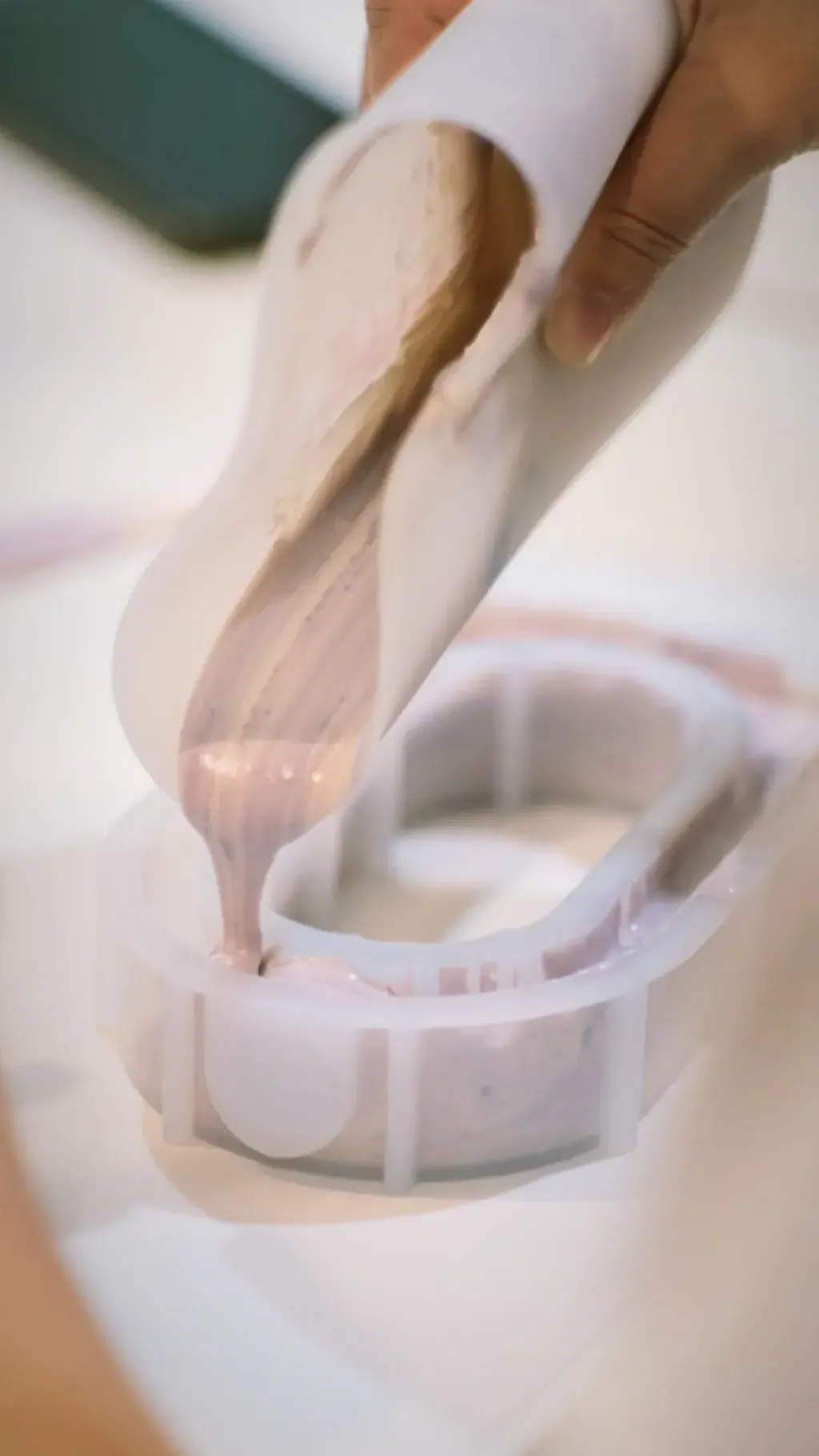 37269148-07EB-4326-AA12-6044B1F8E2A1