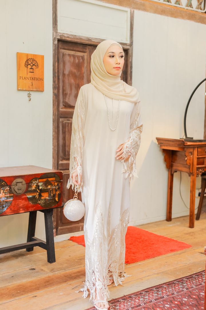 Tania Abaya