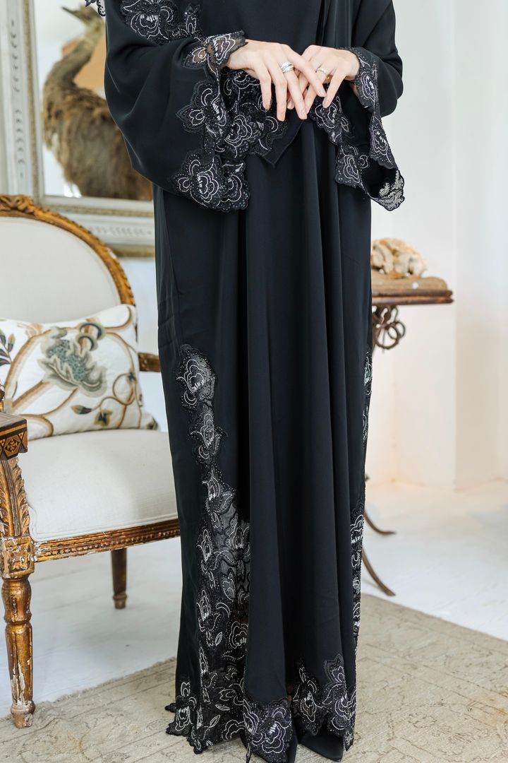 Raesa Abaya