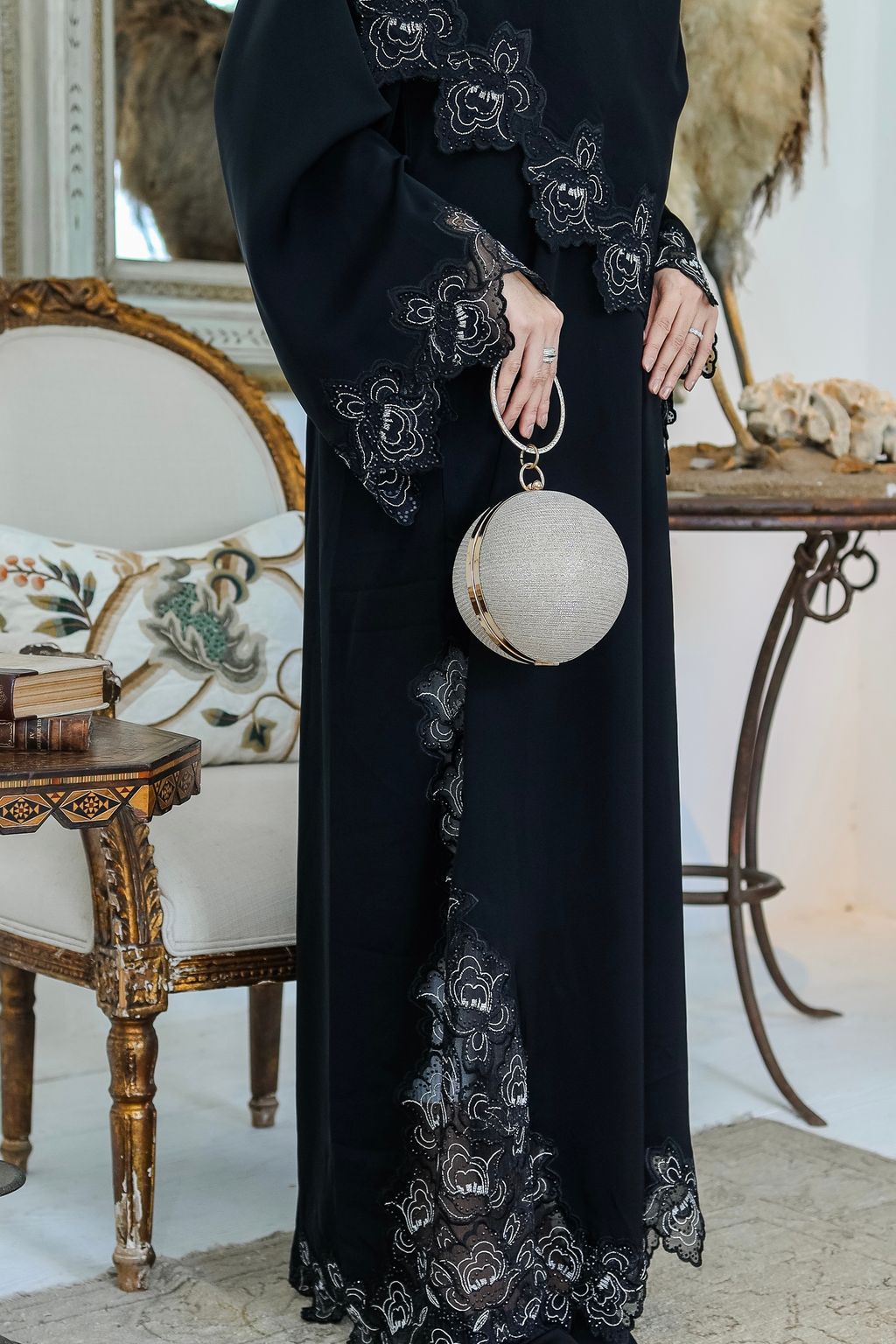 Raesa Abaya