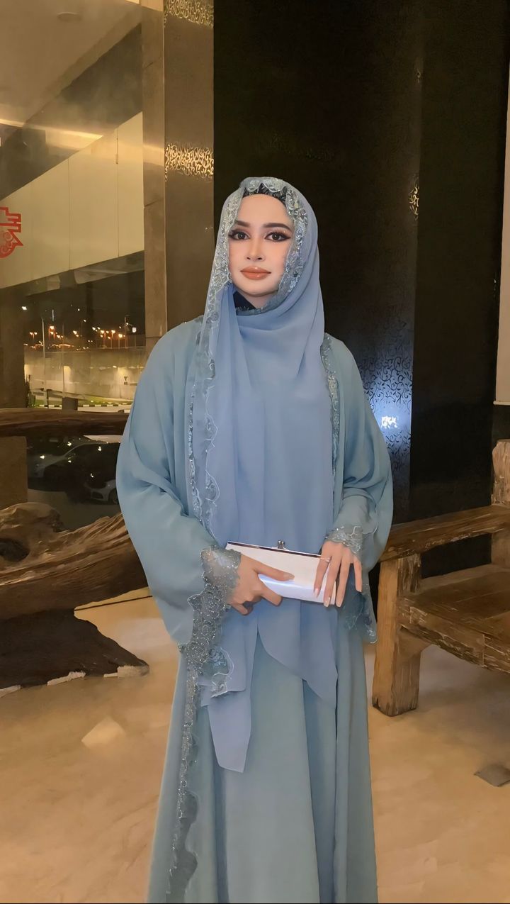 Dalia Tiffany Blue