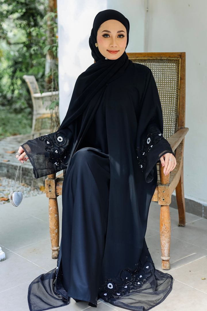 Sheika Abaya