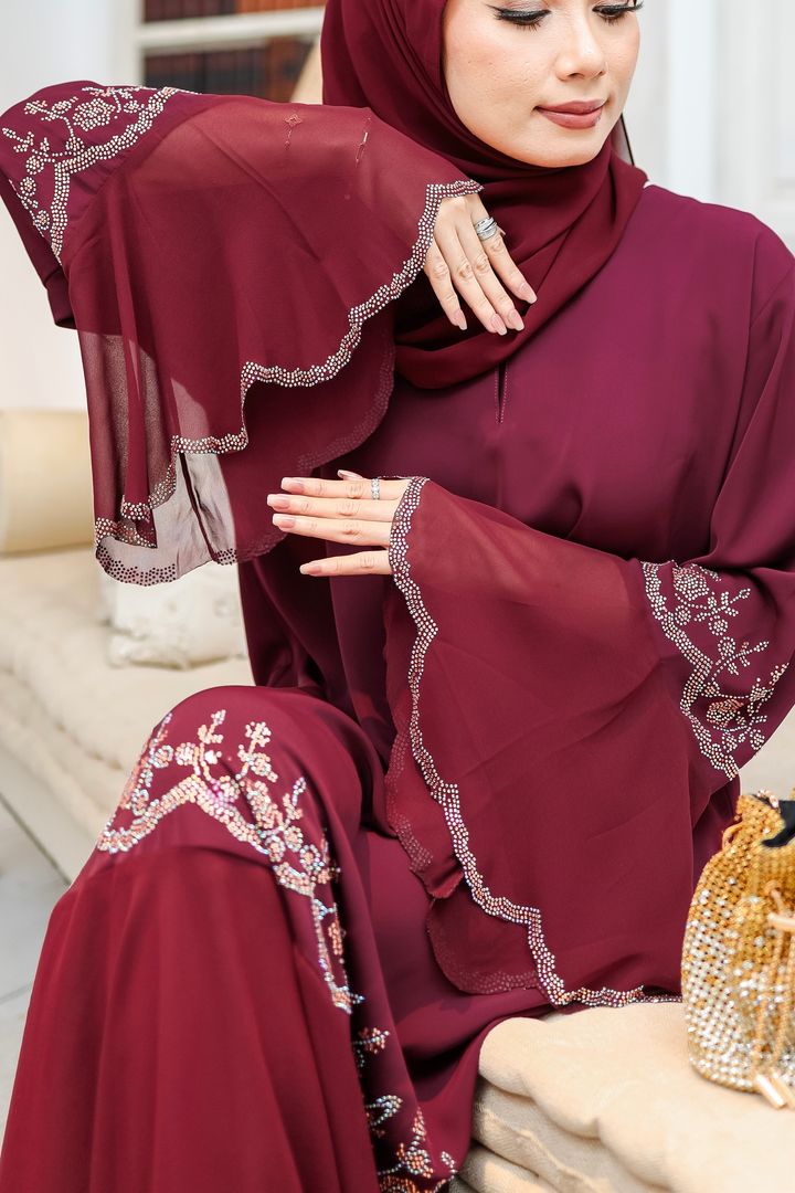 Evalina Burgundy