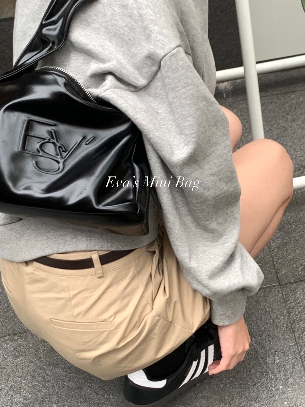 FBAF9AAD-1670-4943-AA06-5506F2D3A67D