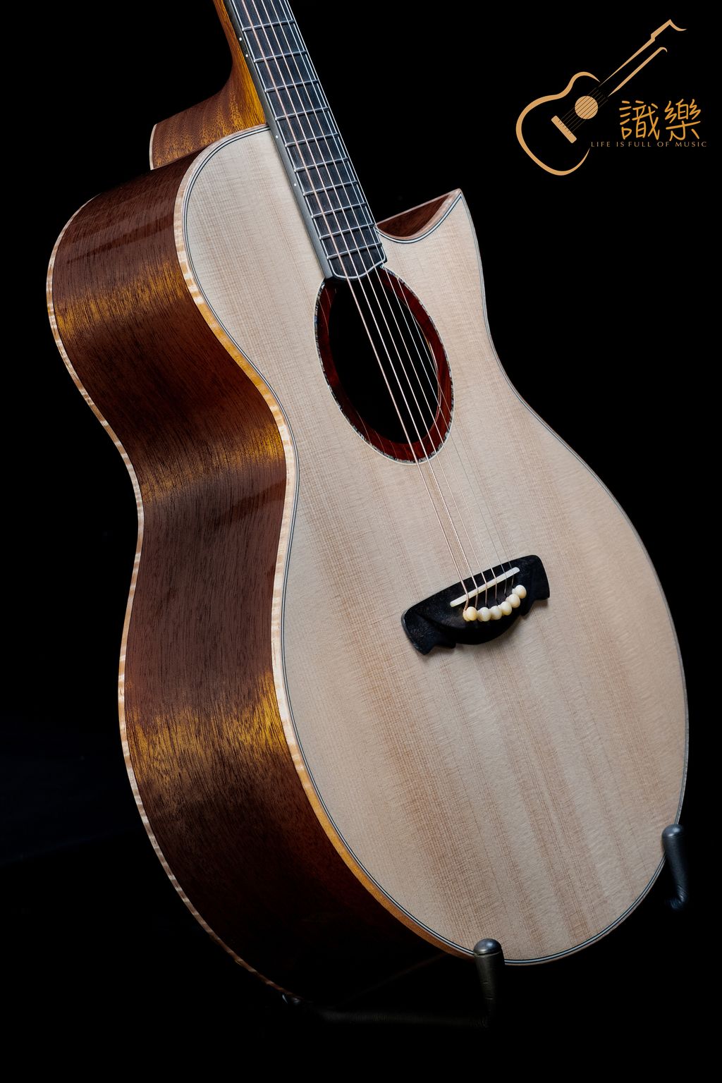 弦墨HsienMo—尖角春華– 識樂音樂工作室