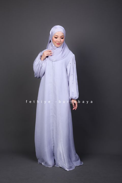 silver grey jubah abaya dubai