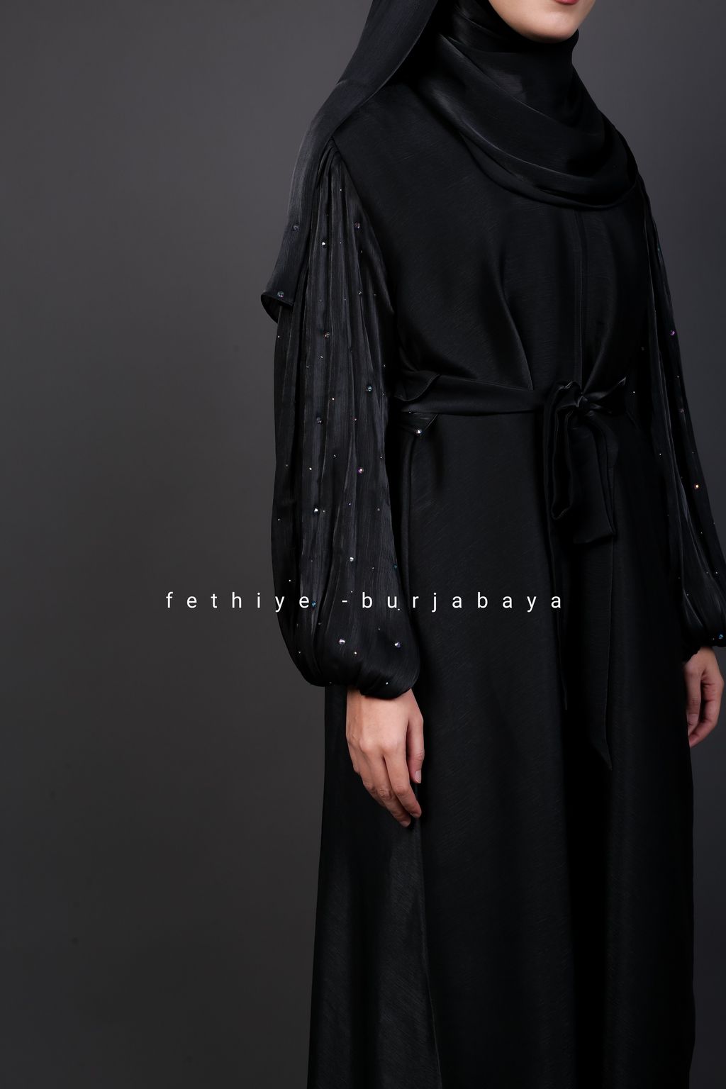 black jubah dubai