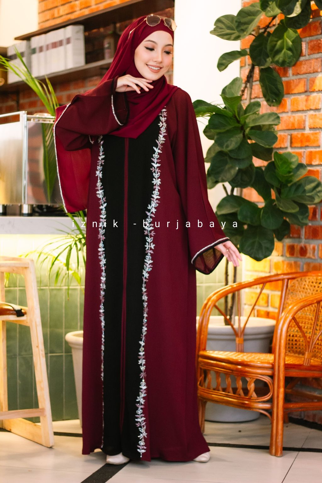 maroon abaya