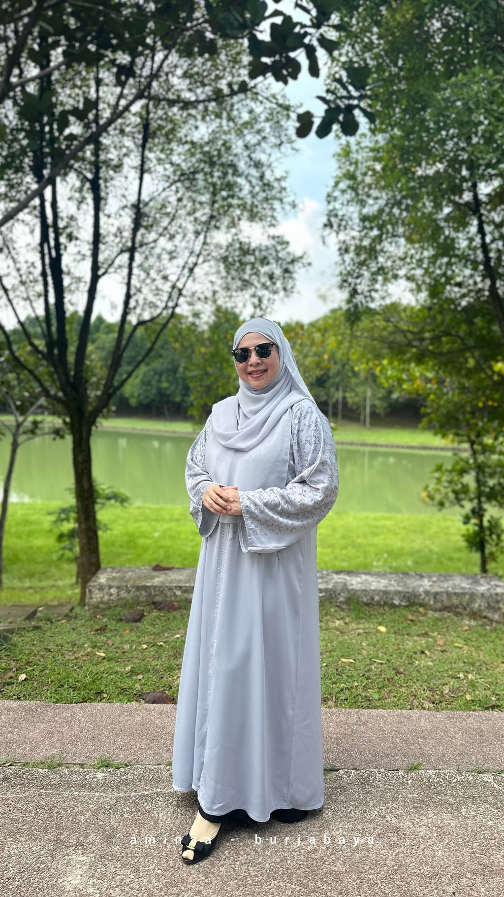 abaya silver