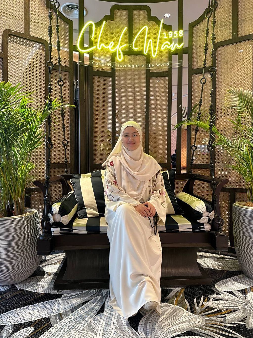 jubah sulam
