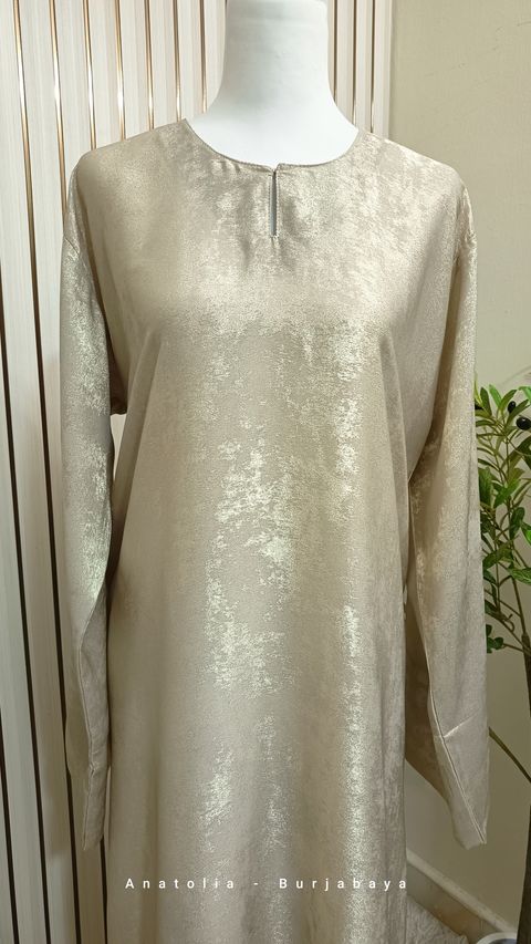 beige abaya dubai
