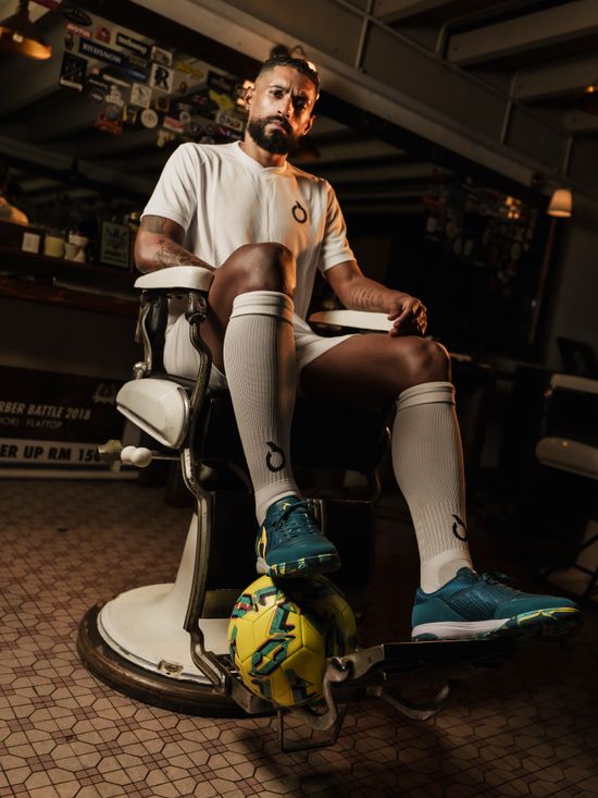 Lightweight. Responsive. Built to dominate. | Futsal Chuteiras