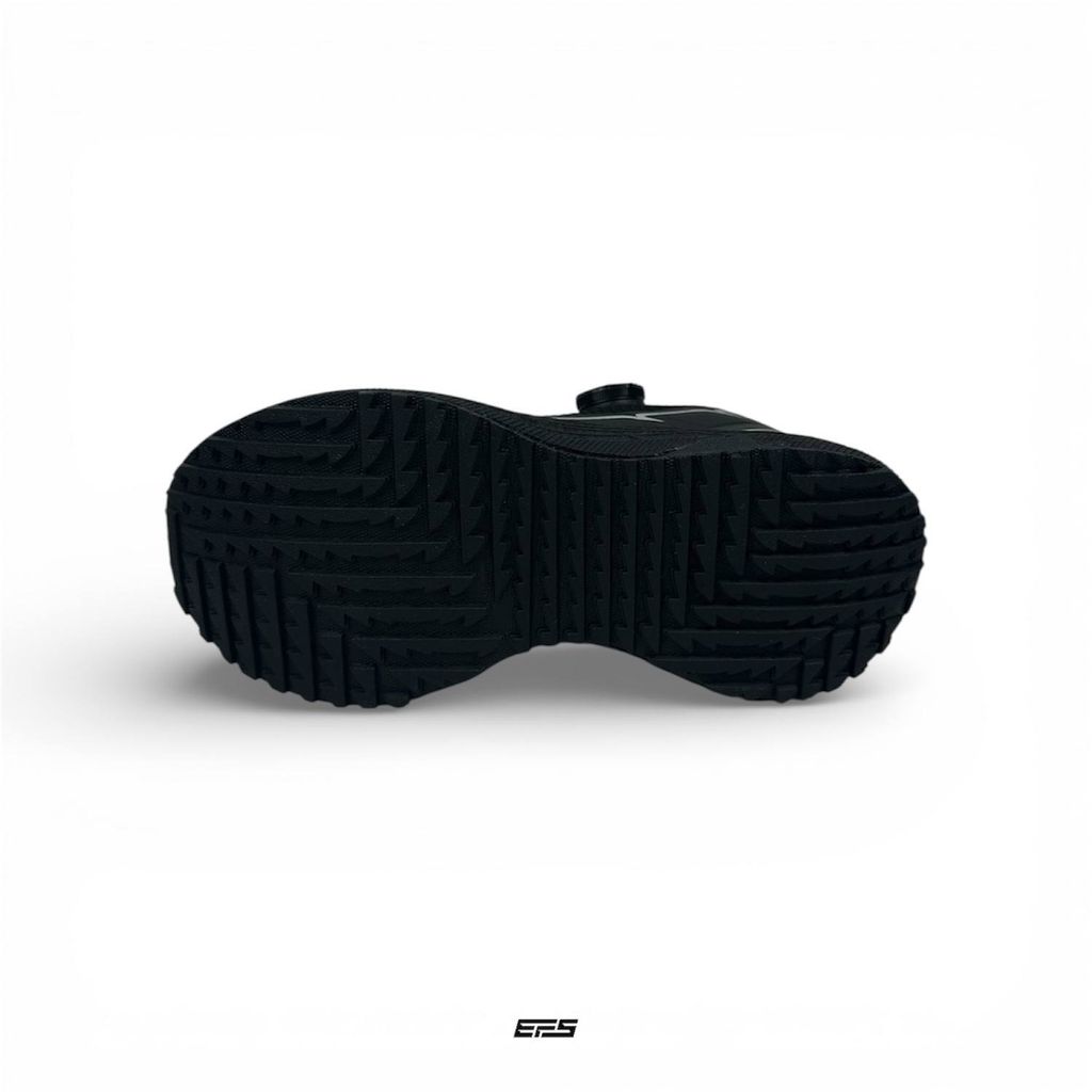 photo_6181597505896778912_w