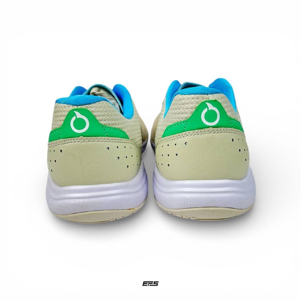 photo_6244696335026162493_y