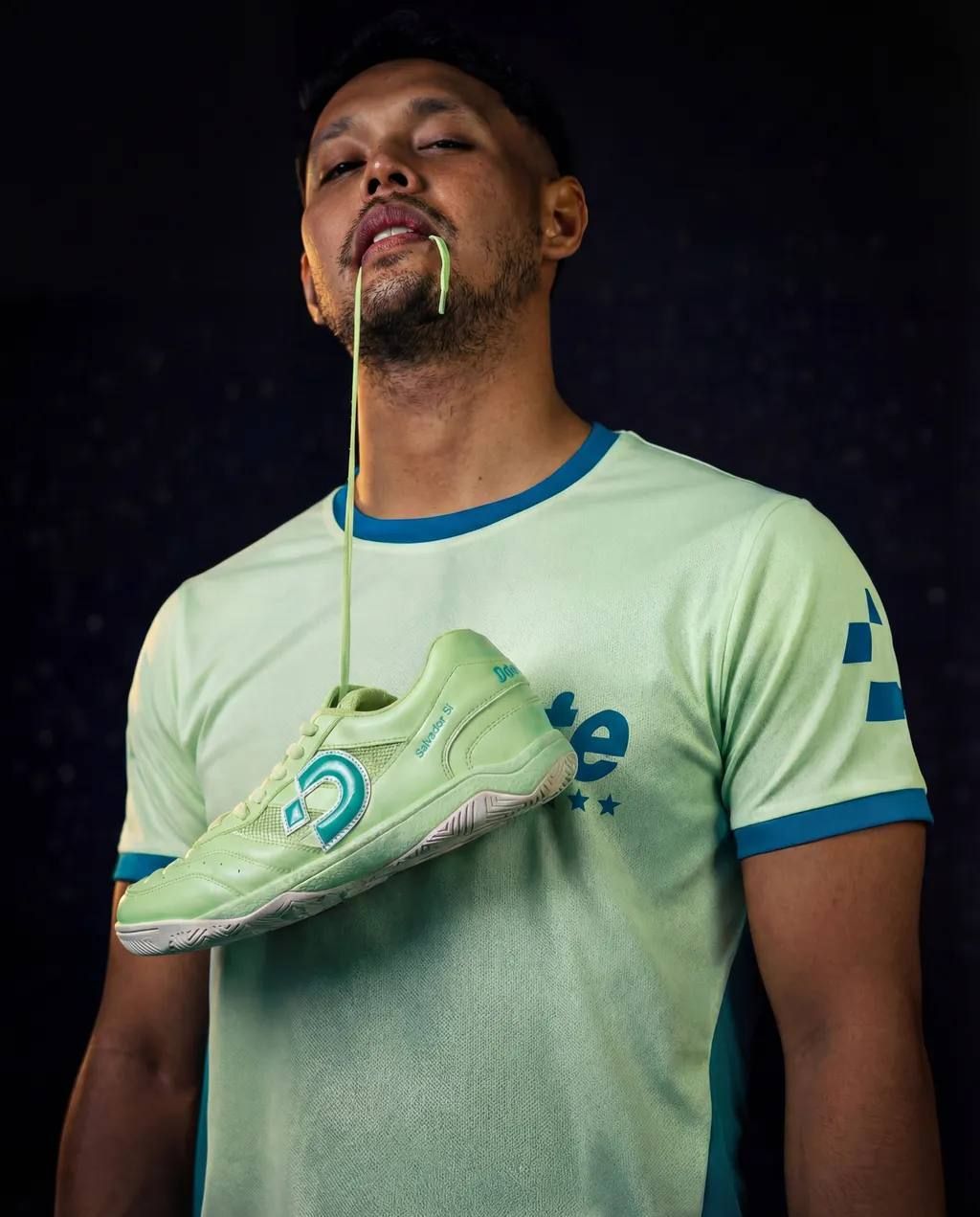 photo_6267300743610043610_y