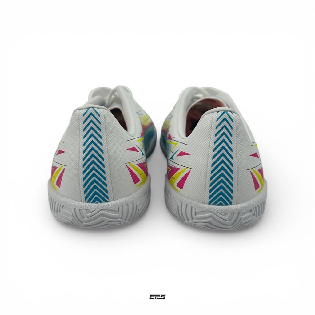 photo_6082340322059947418_w