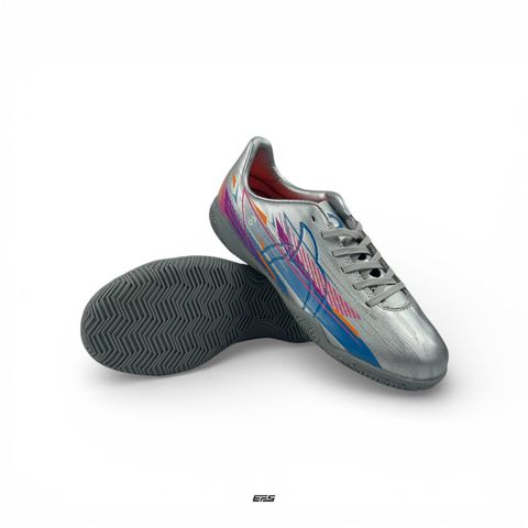 photo_6082340322059947422_w