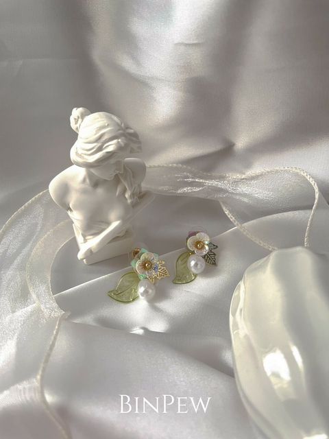 LINE_ALBUM_12_221125_48