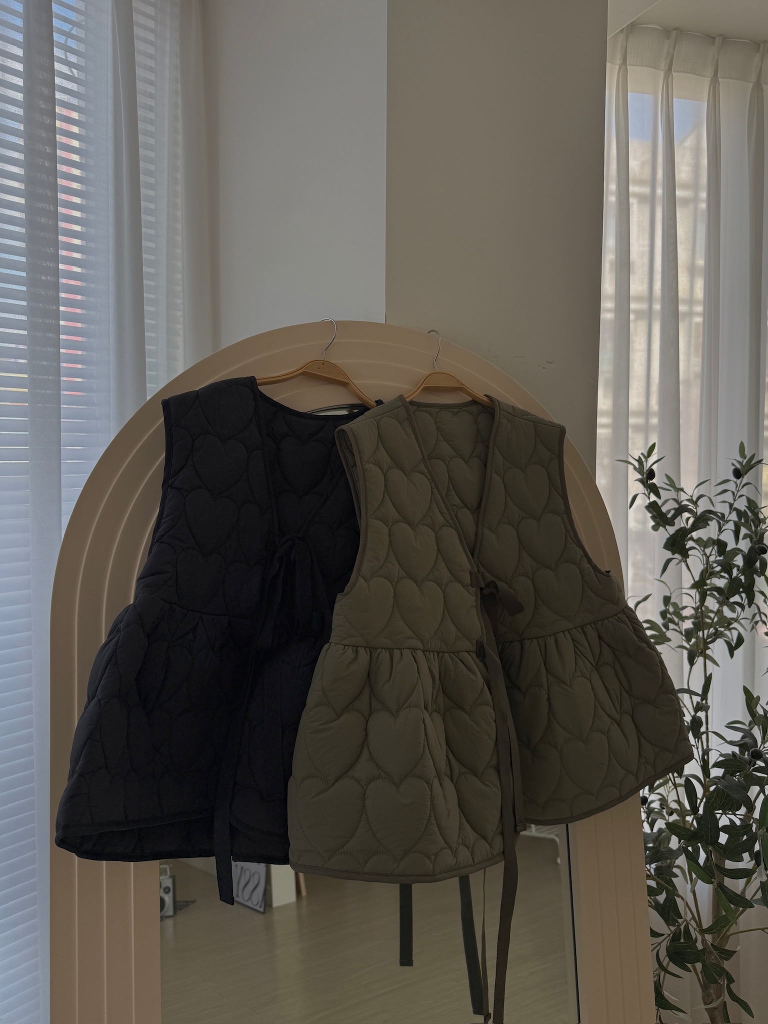 42267175-051F-4A01-9DE4-5F1F560AD3A6