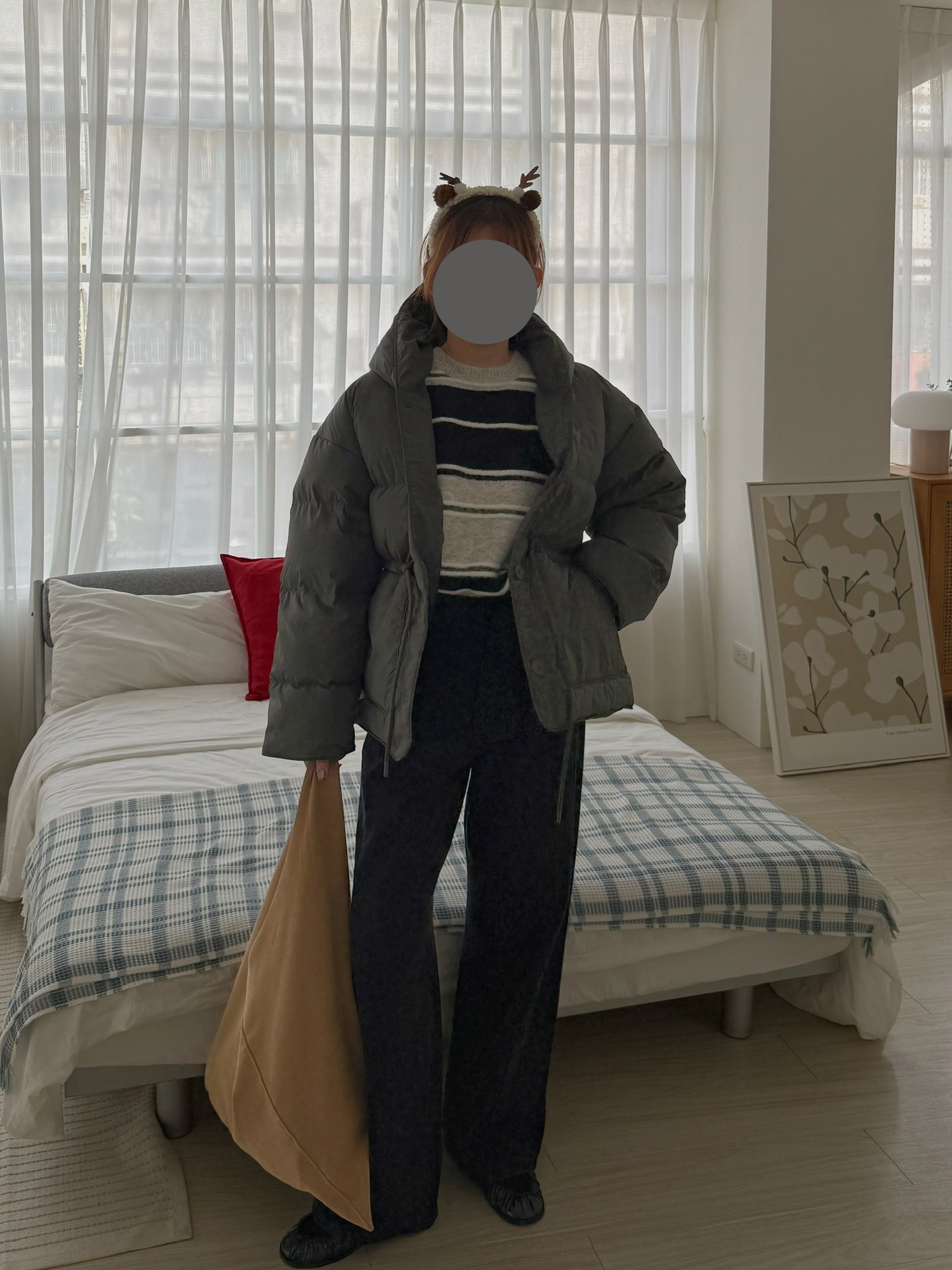 C6F6784C-EDFF-4337-92E7-77984F71E71D