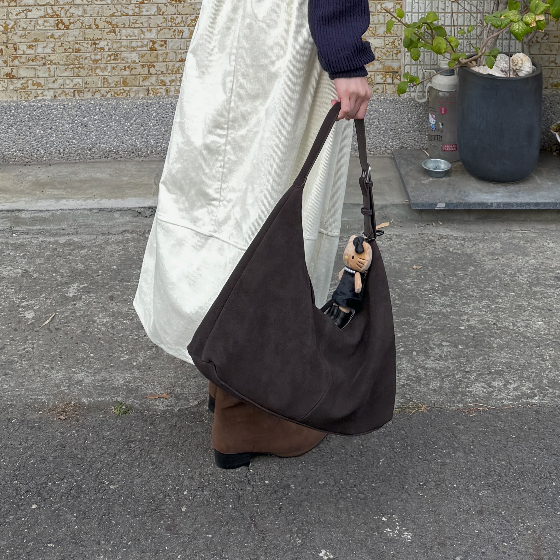 4A713ED0-25AB-4E94-988E-88C95C46BD93