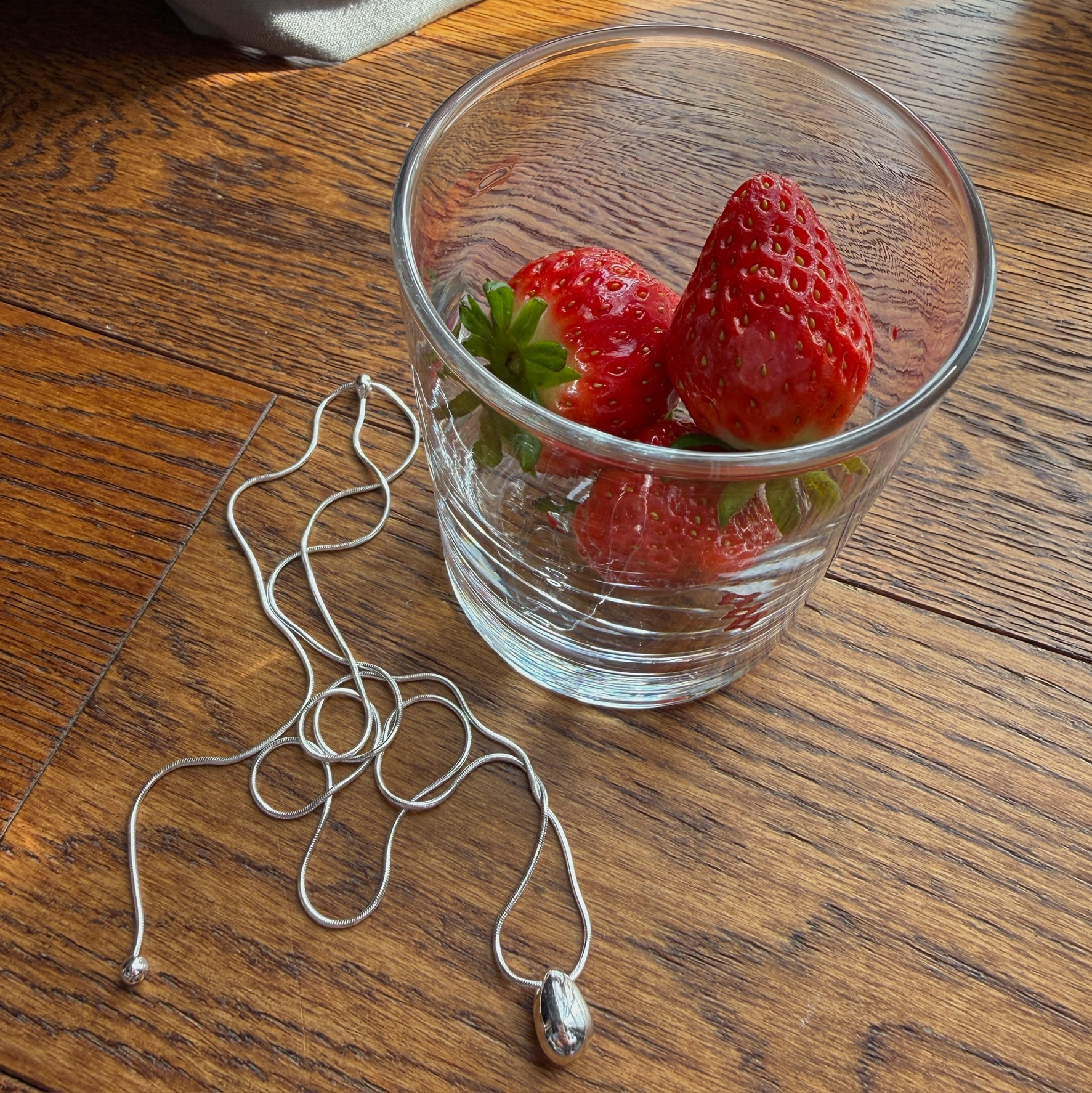 54758236-0D63-4533-B64E-00FC90AF4BCD_1_102_a