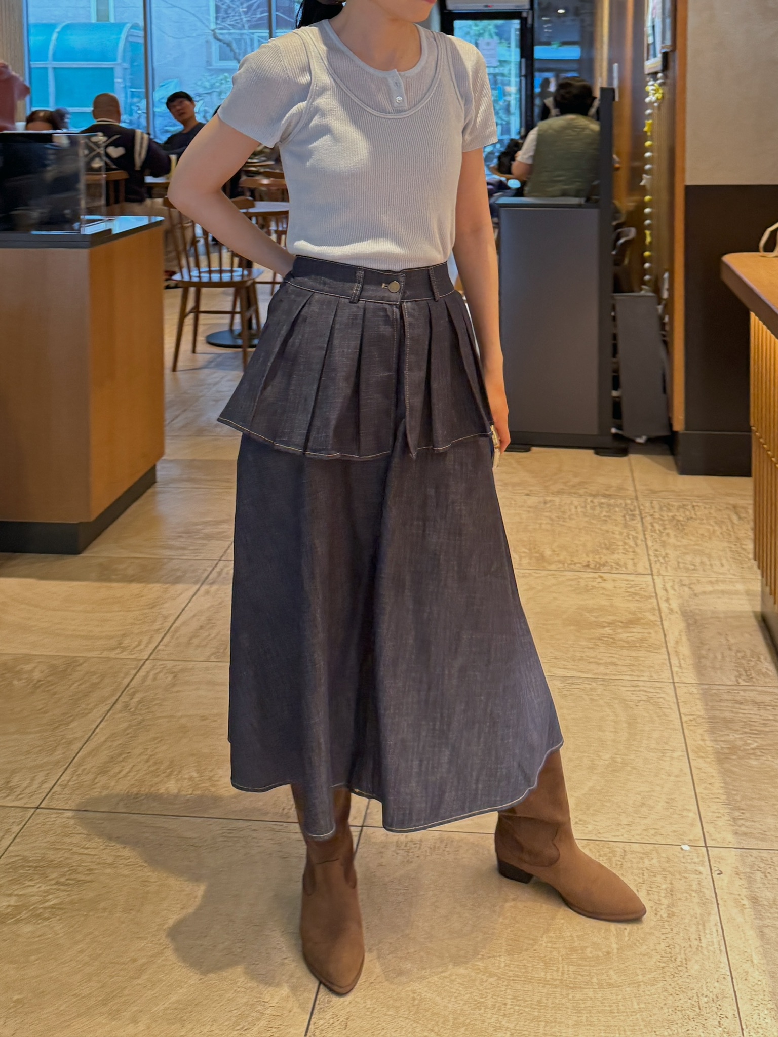 15E4A82A-CD3C-48C8-B7CE-A7AB795AD275_1_102_a