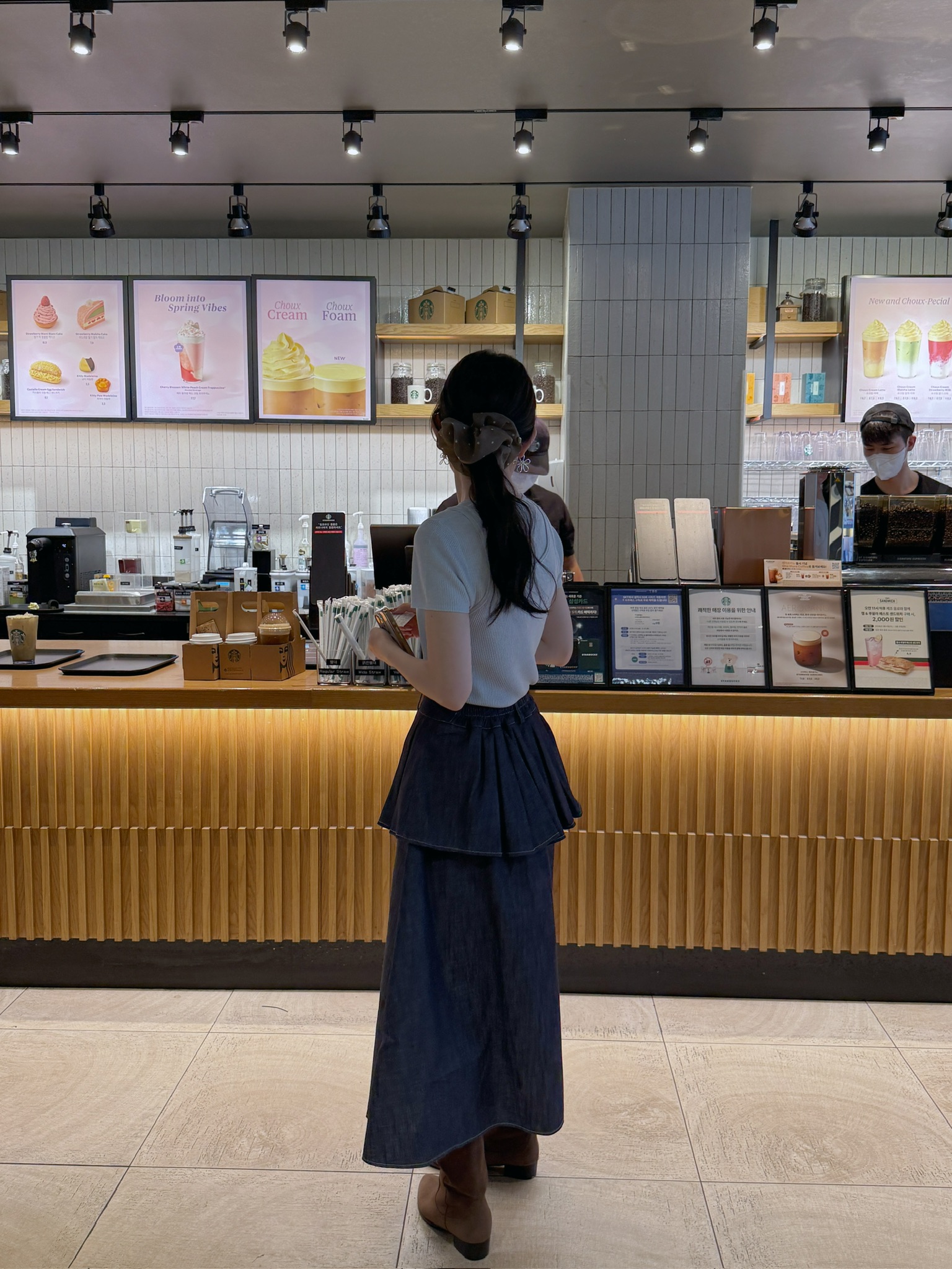 727DEA86-733A-4B8C-9BF7-F007762CCC50_1_102_a